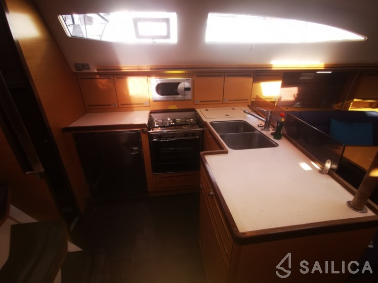 Elan 444 Impression - Yacht Charter Sailica