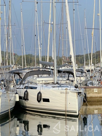 Hanse 460 - Yacht Charter Sailica