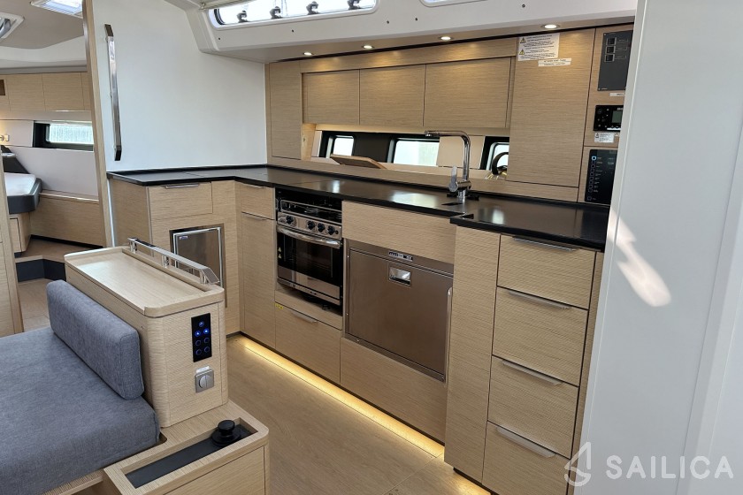 Hanse 460 - Yacht Charter Sailica