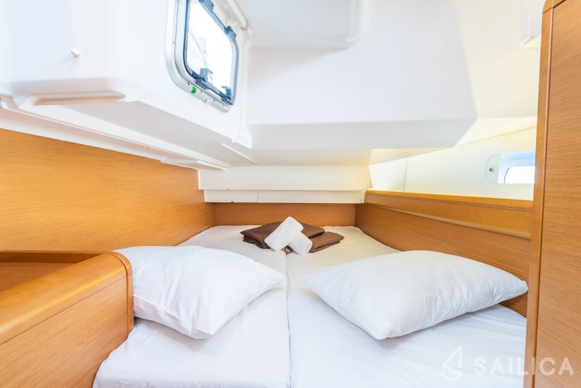 Sun Odyssey 449 - Yacht Charter Sailica