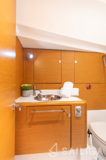 Sun Odyssey 449 - Yacht Charter Sailica