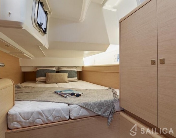 Sun Odyssey 449 - Yacht Charter Sailica