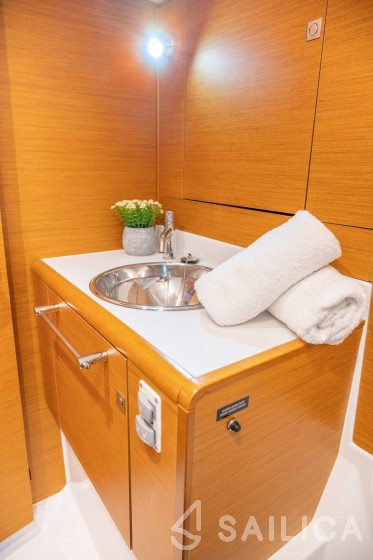Sun Odyssey 449 - Yacht Charter Sailica