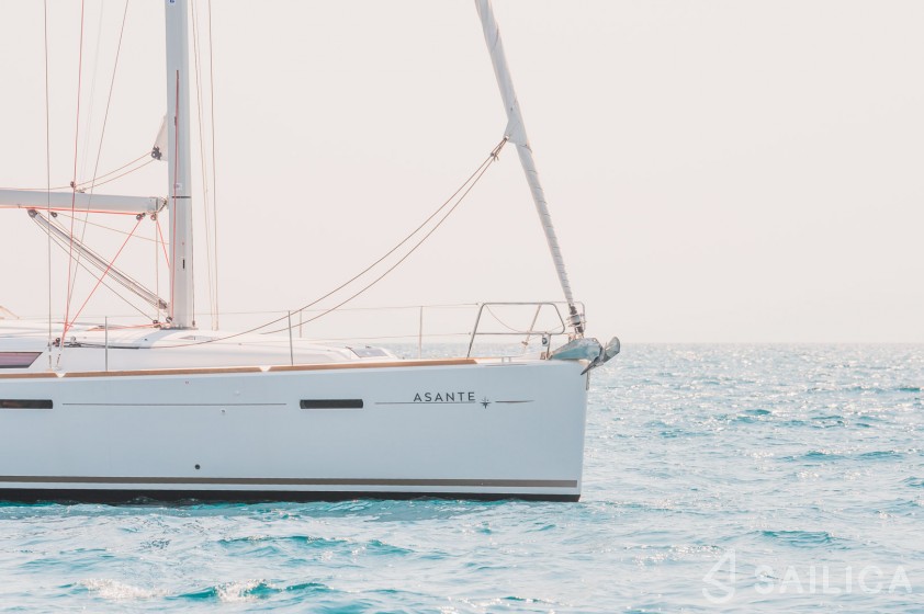 Sun Odyssey 449 - Yacht Charter Sailica