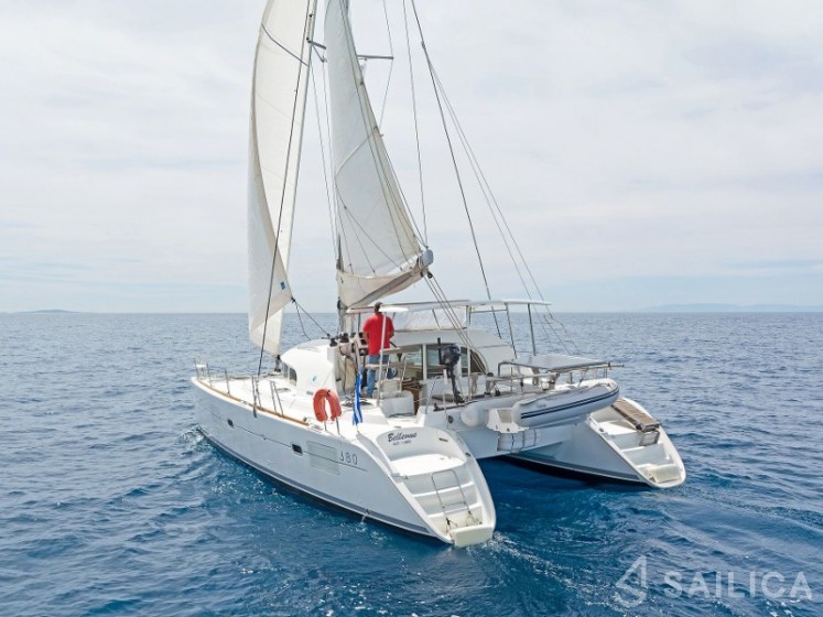 Lagoon 380 - Yacht Charter Sailica