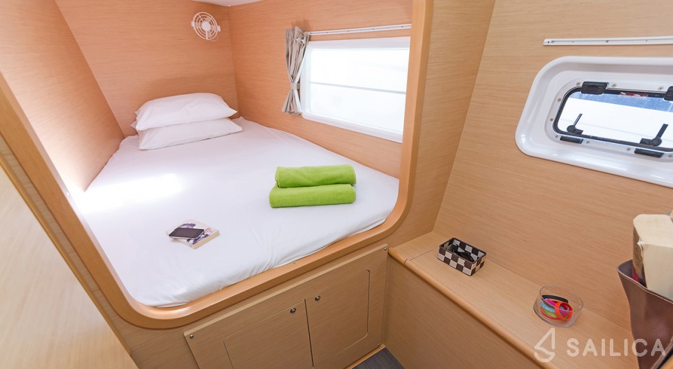 Lagoon 380 - Yacht Charter Sailica