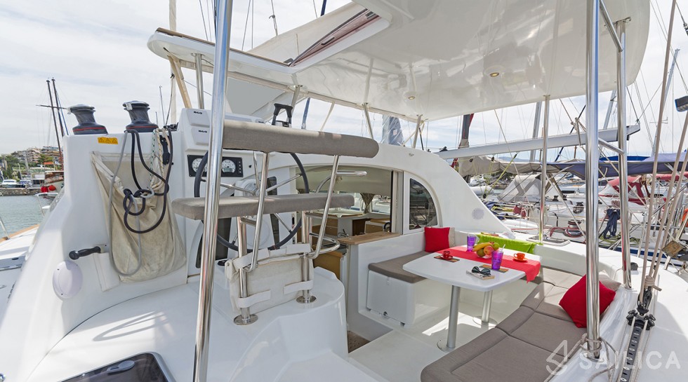 Lagoon 380 - Yacht Charter Sailica