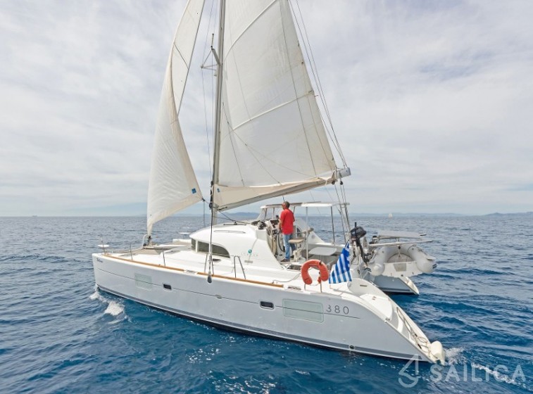 Lagoon 380 - Yacht Charter Sailica