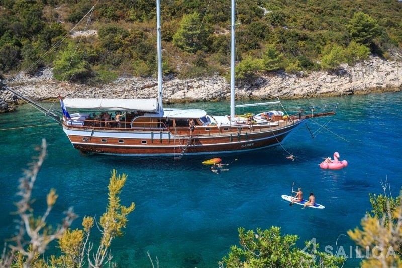 Gulet - Yacht Charter Sailica
