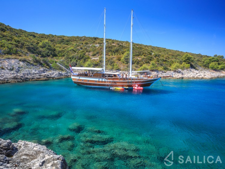Gulet - Yacht Charter Sailica
