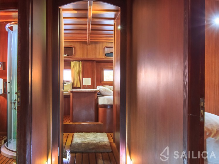 Gulet - Yacht Charter Sailica