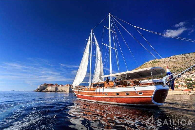 Gulet - Yacht Charter Sailica