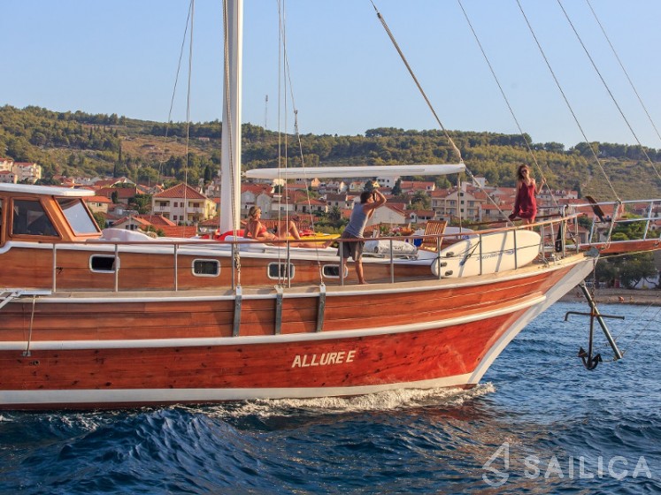 Gulet - Yacht Charter Sailica