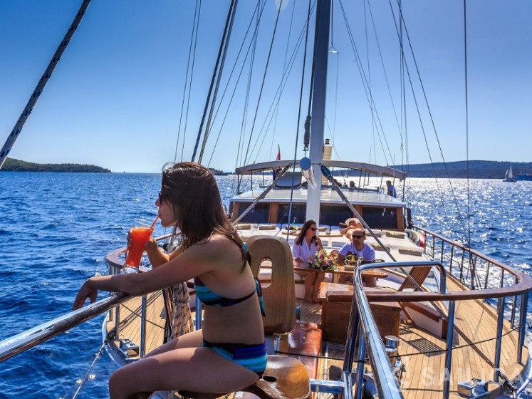 Gulet - Yacht Charter Sailica