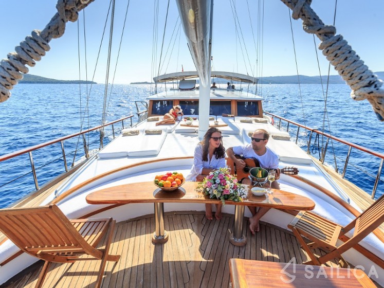 Gulet - Yacht Charter Sailica