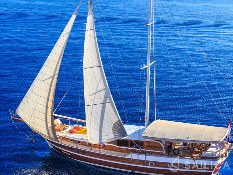 Gulet - Yacht Charter Sailica