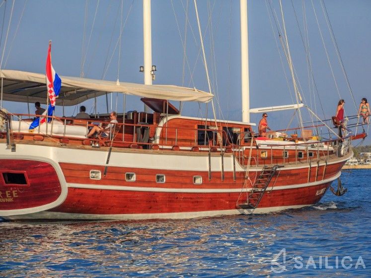 Gulet - Yacht Charter Sailica