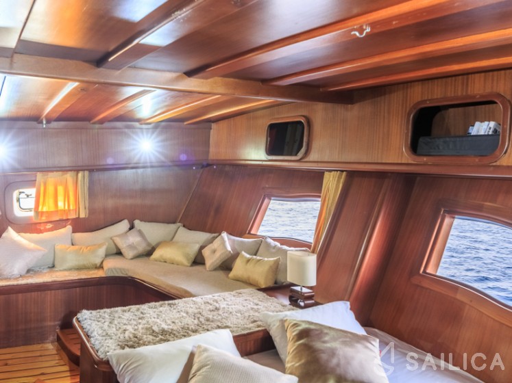 Gulet - Yacht Charter Sailica