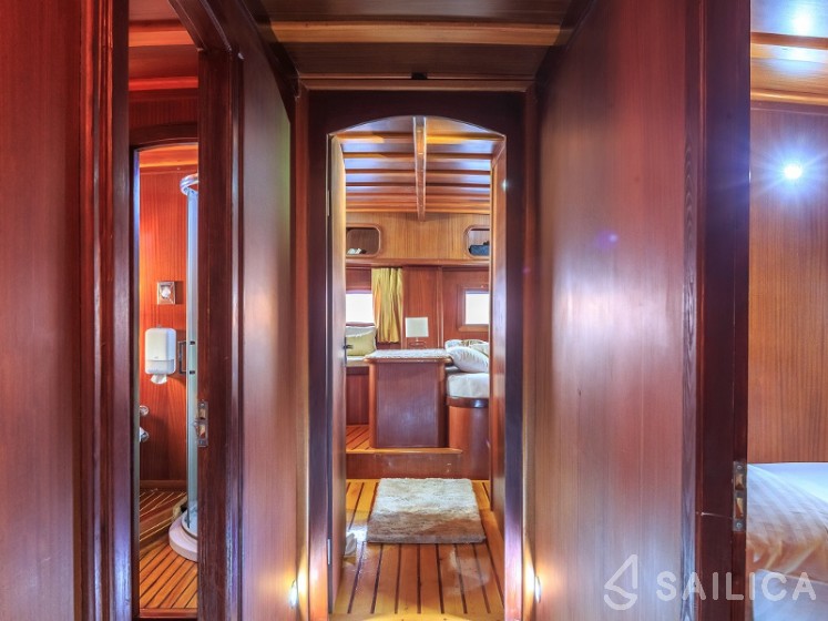 Gulet - Yacht Charter Sailica