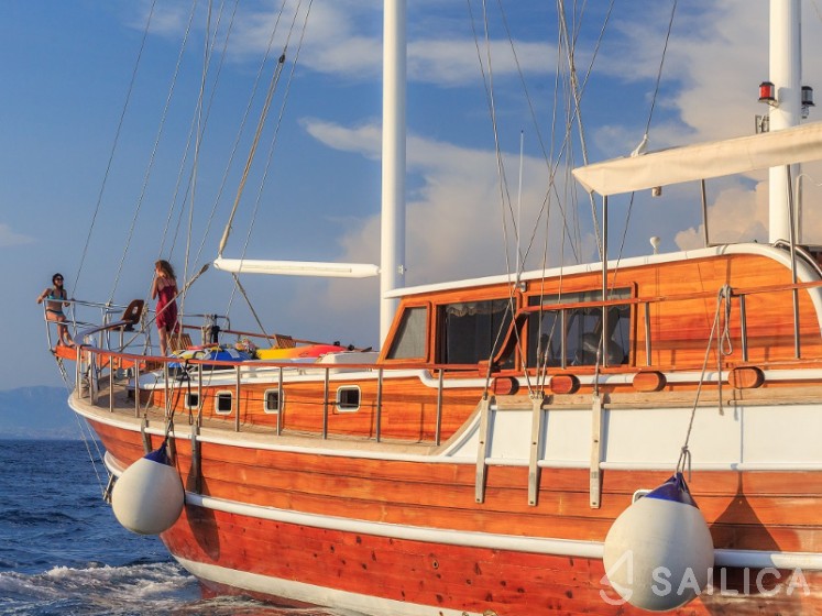 Gulet - Yacht Charter Sailica