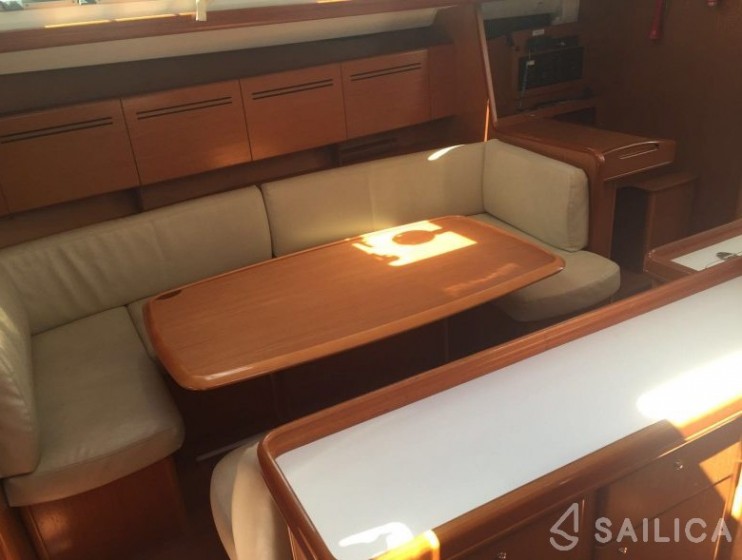 Cyclades 50.5 - Yacht Charter Sailica