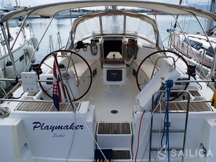 Oceanis 43 - Yacht Charter Sailica