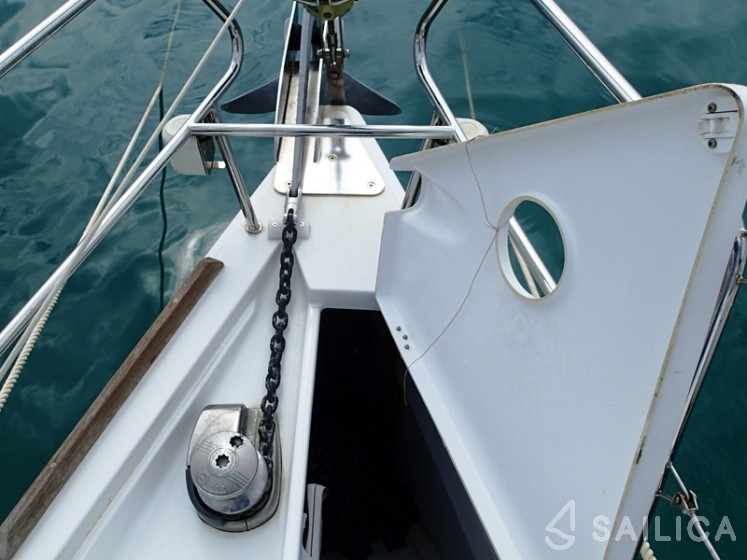 Oceanis 43 - Yacht Charter Sailica