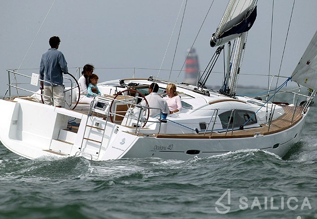 Oceanis 40 - Yacht Charter Sailica