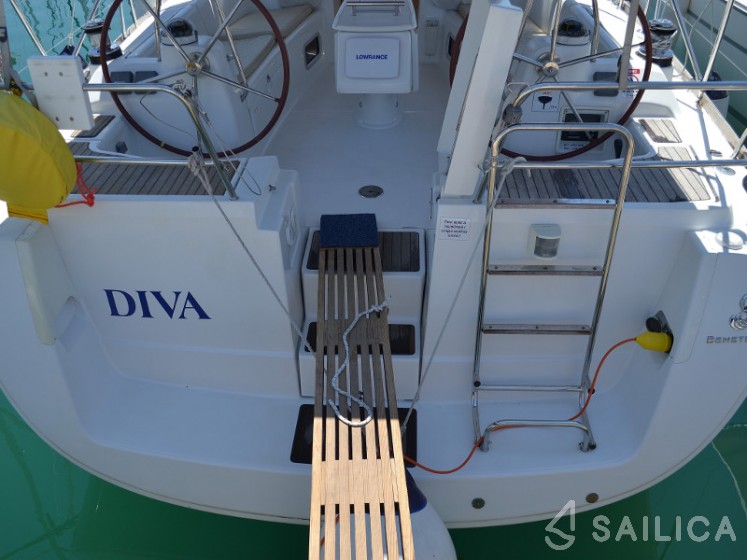 Oceanis 40 - Yacht Charter Sailica