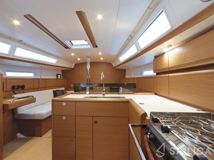 Sun Odyssey 389 - Yacht Charter Sailica