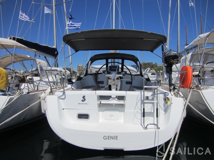 Oceanis 37 - Yacht Charter Sailica