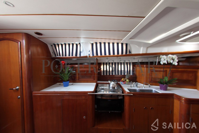Oceanis 473 - Yacht Charter Sailica