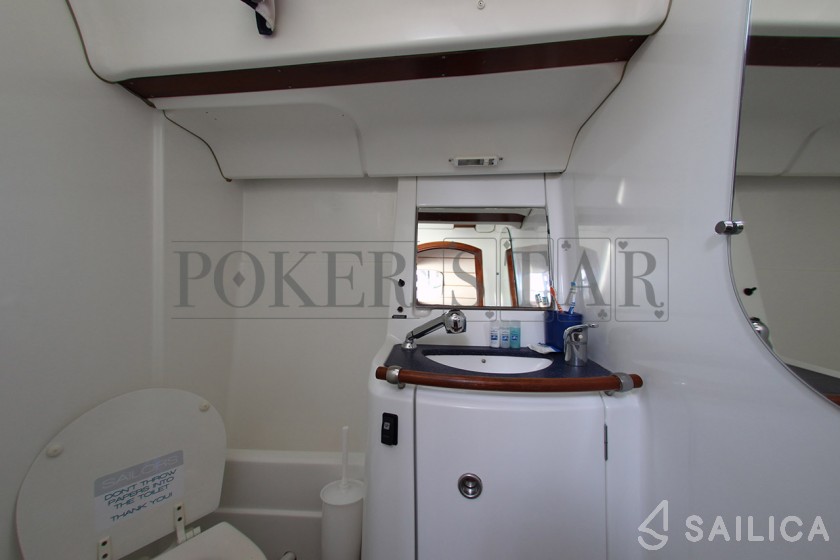 Oceanis 473 - Yacht Charter Sailica