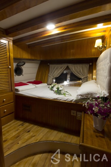 Gulet - Yacht Charter Sailica