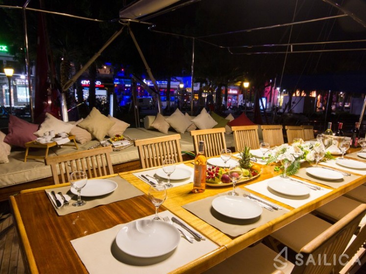 Gulet - Yacht Charter Sailica