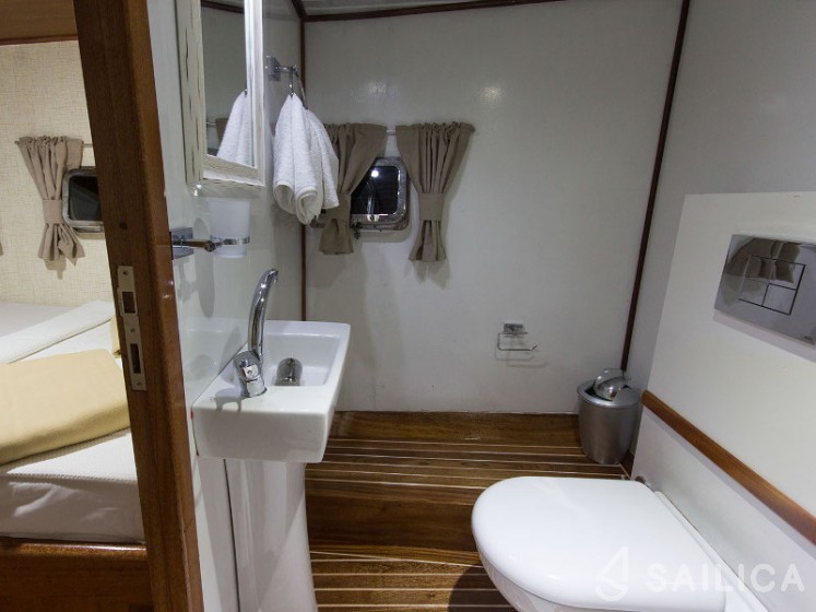 Gulet - Yacht Charter Sailica