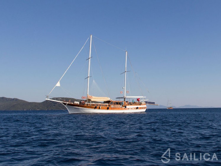 Gulet - Yacht Charter Sailica