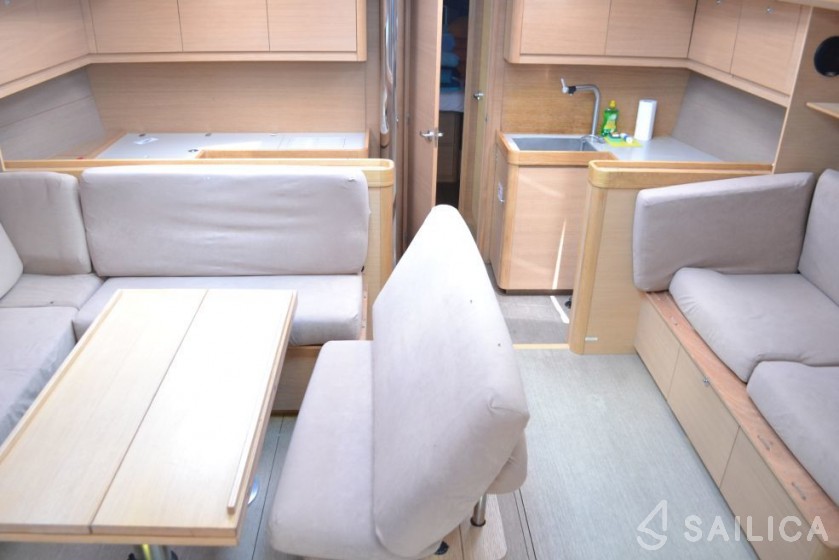 Dufour 500 GL - Yacht Charter Sailica