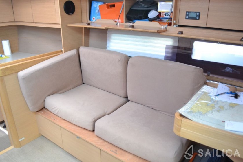 Dufour 500 GL - Yacht Charter Sailica