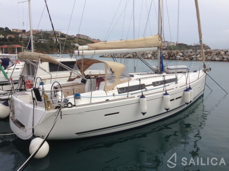 Dufour 405 - Yacht Charter Sailica