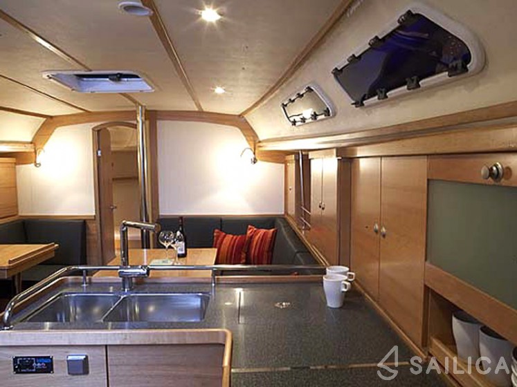 Hanse 370 - Yacht Charter Sailica