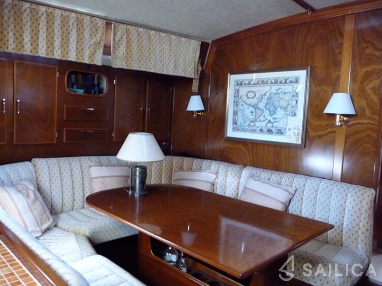 Amel Supermaramu - Yacht Charter Sailica