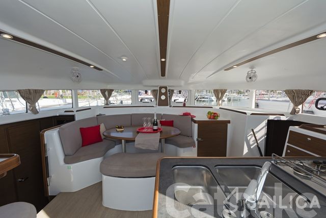 Lagoon 380 S2 - Yacht Charter Sailica