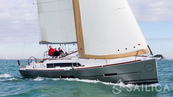 Dufour 382 GL - Yacht Charter Sailica