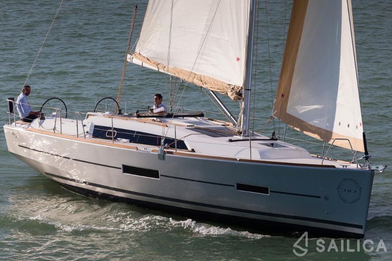 Dufour 382 GL - Yacht Charter Sailica