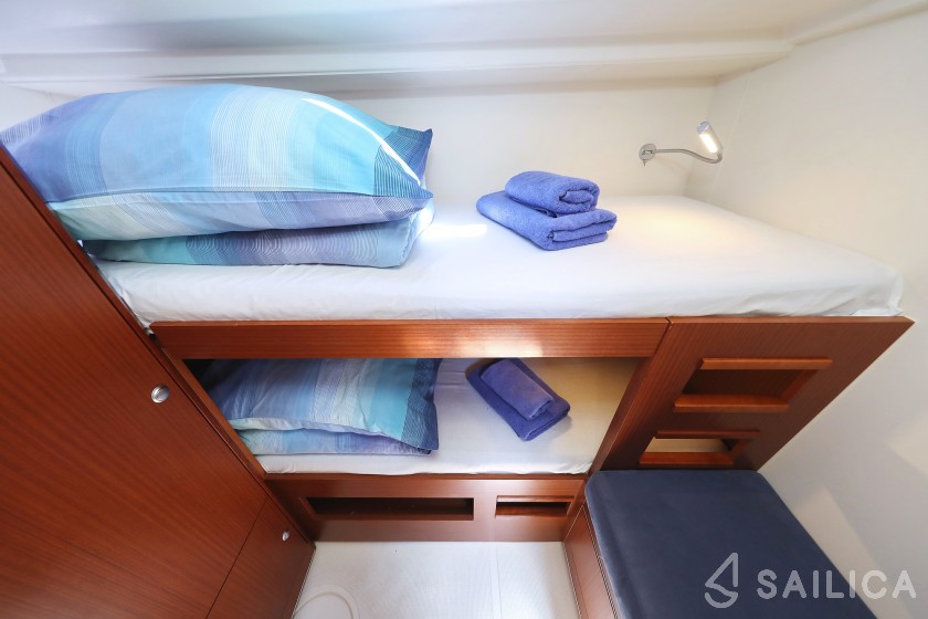 Hanse 505 - 4 + 1 cab. - Yacht Charter Sailica
