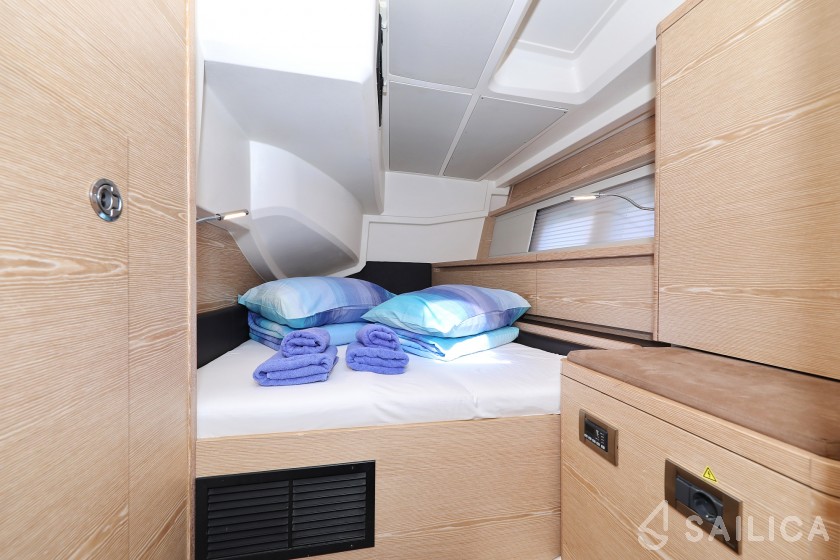 Hanse 588 - Yacht Charter Sailica