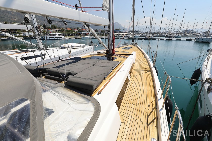 Hanse 588 - Yacht Charter Sailica