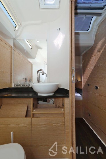 Hanse 588 - Yacht Charter Sailica