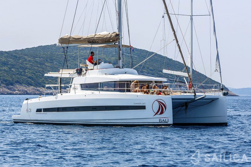 Bali 4.3 - Yacht Charter Sailica